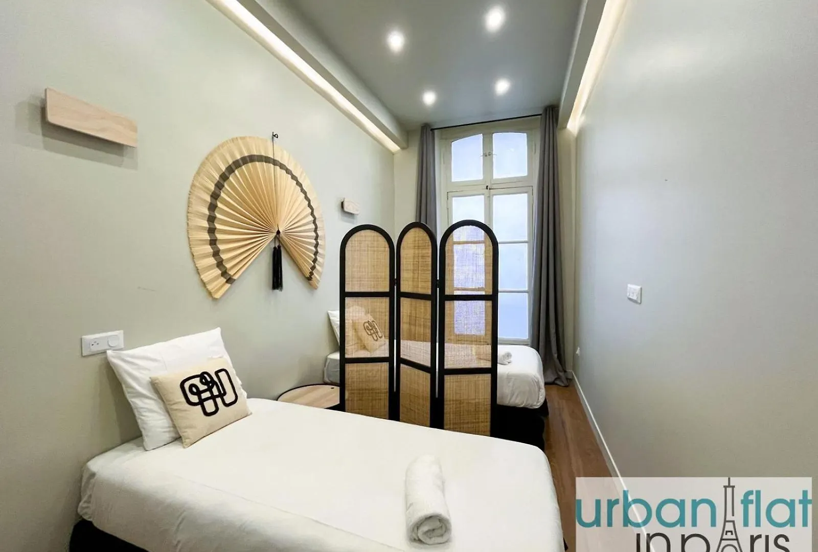 Apartment Urban Flat 188 - Stunning 4 Bedroom Flat In