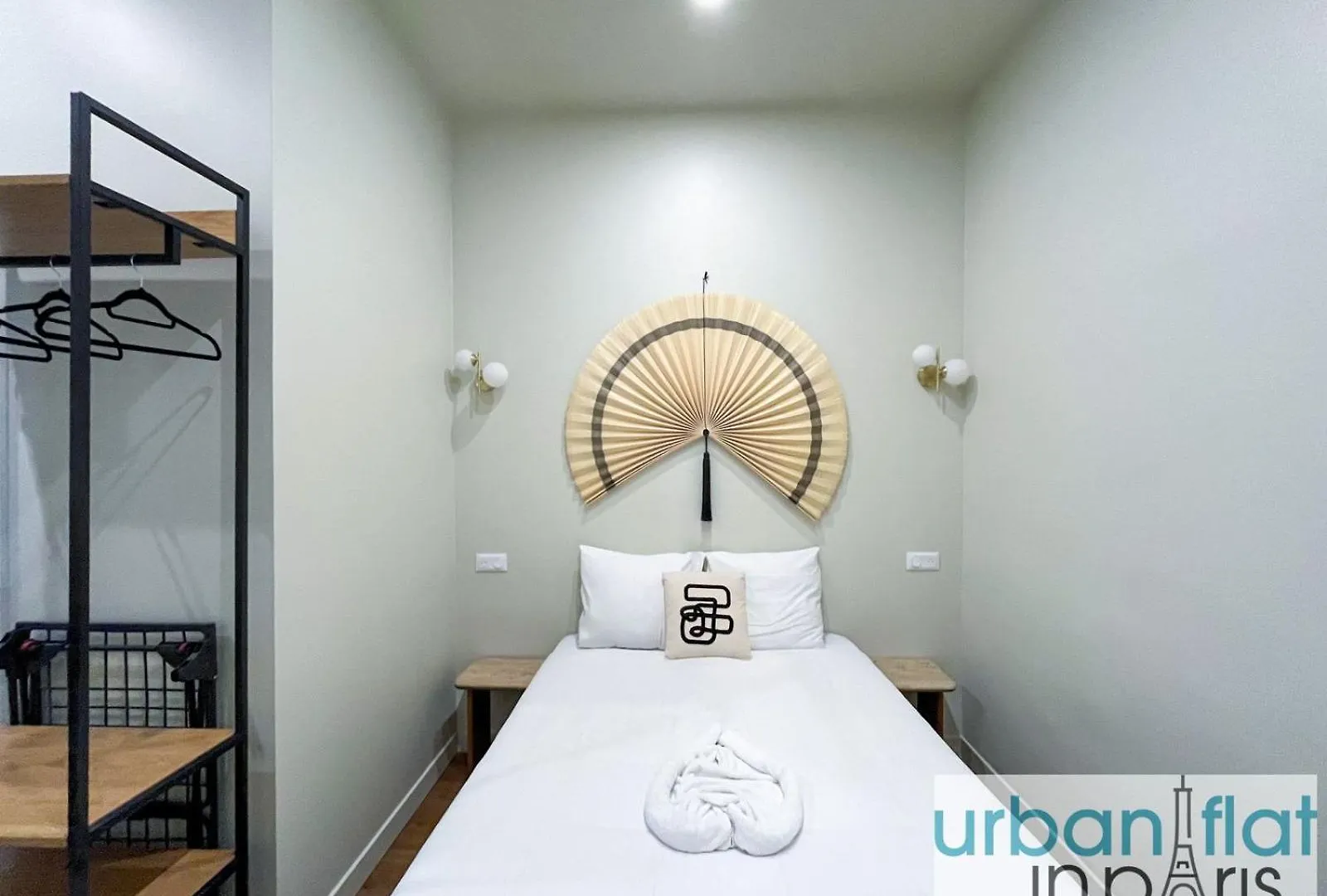 Urban Flat 188 - Stunning 4 Bedroom Flat In Paris