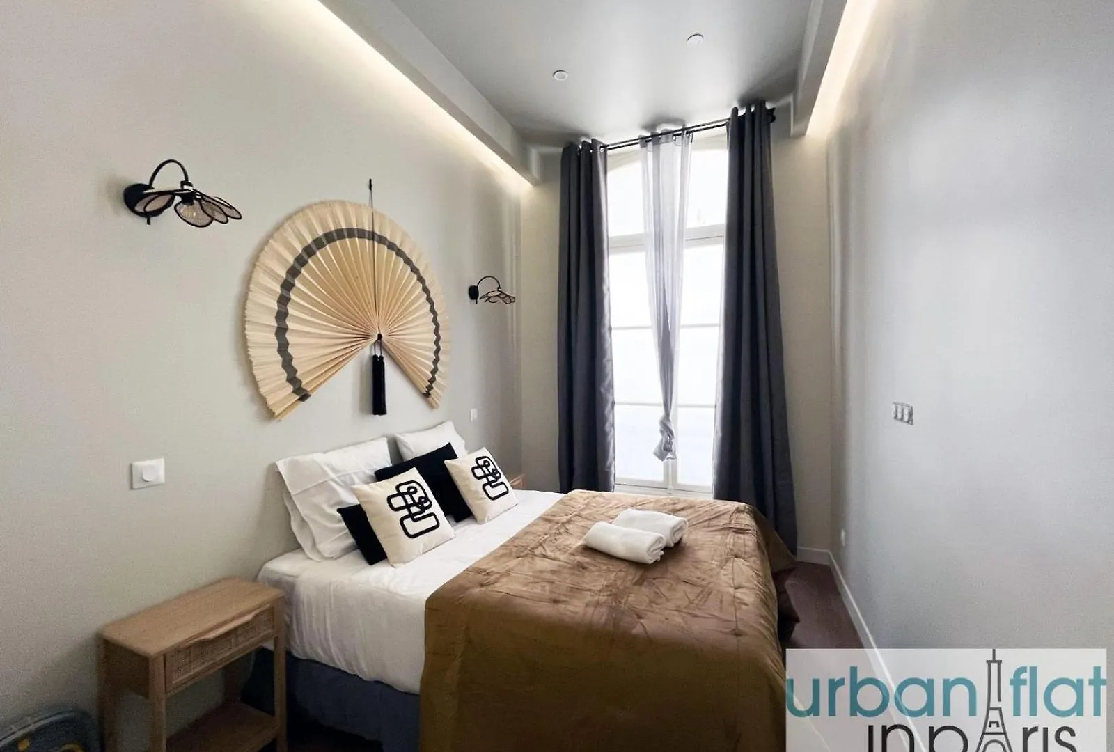 Urban Flat 188 - Stunning 4 Bedroom Flat In