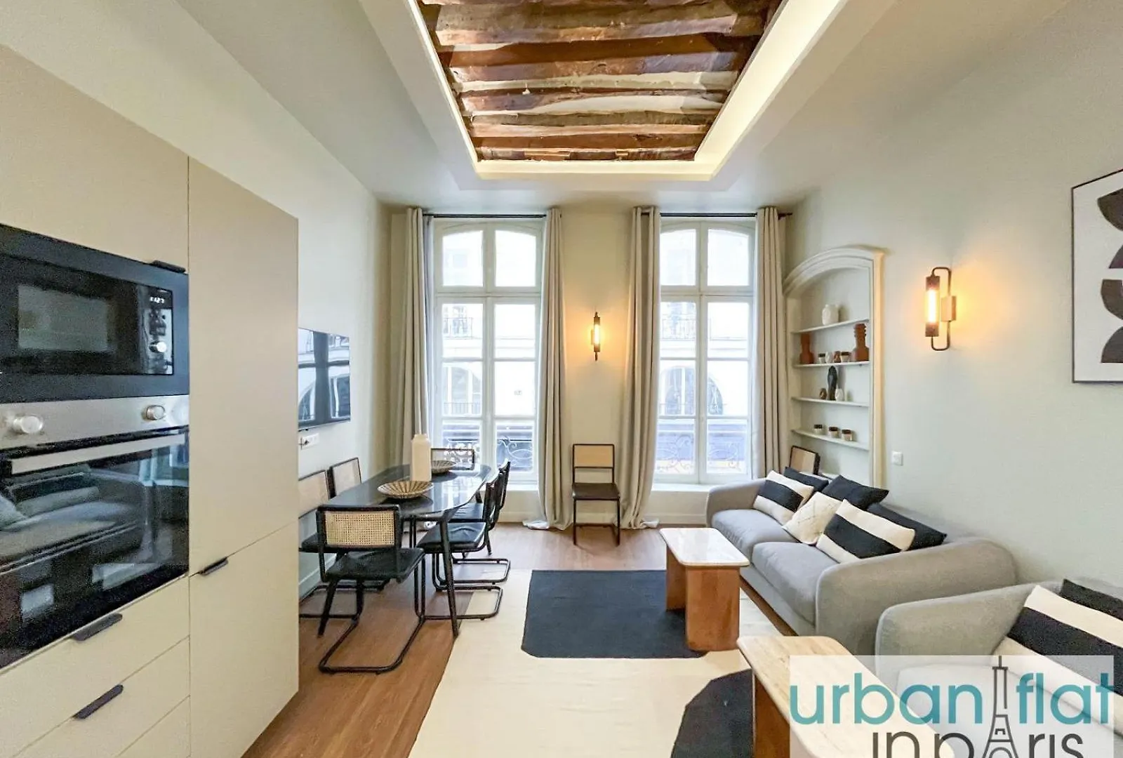 Urban Flat 188 - Stunning 4 Bedroom Flat In