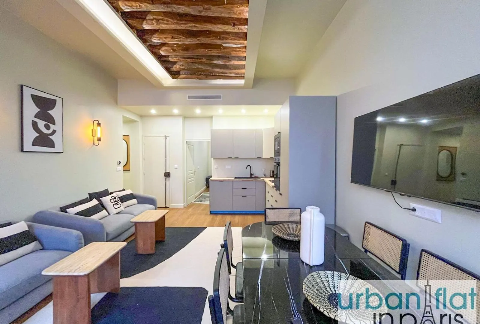 Urban Flat 188 - Stunning 4 Bedroom Flat In Apartment